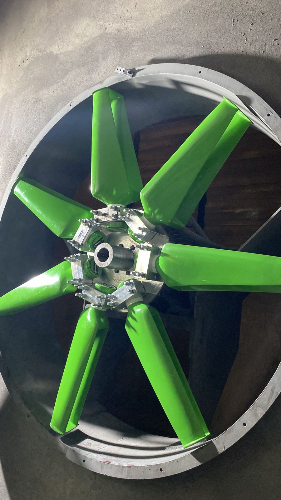 Seven-blade GT Green Fan in a ring casing, seen from above